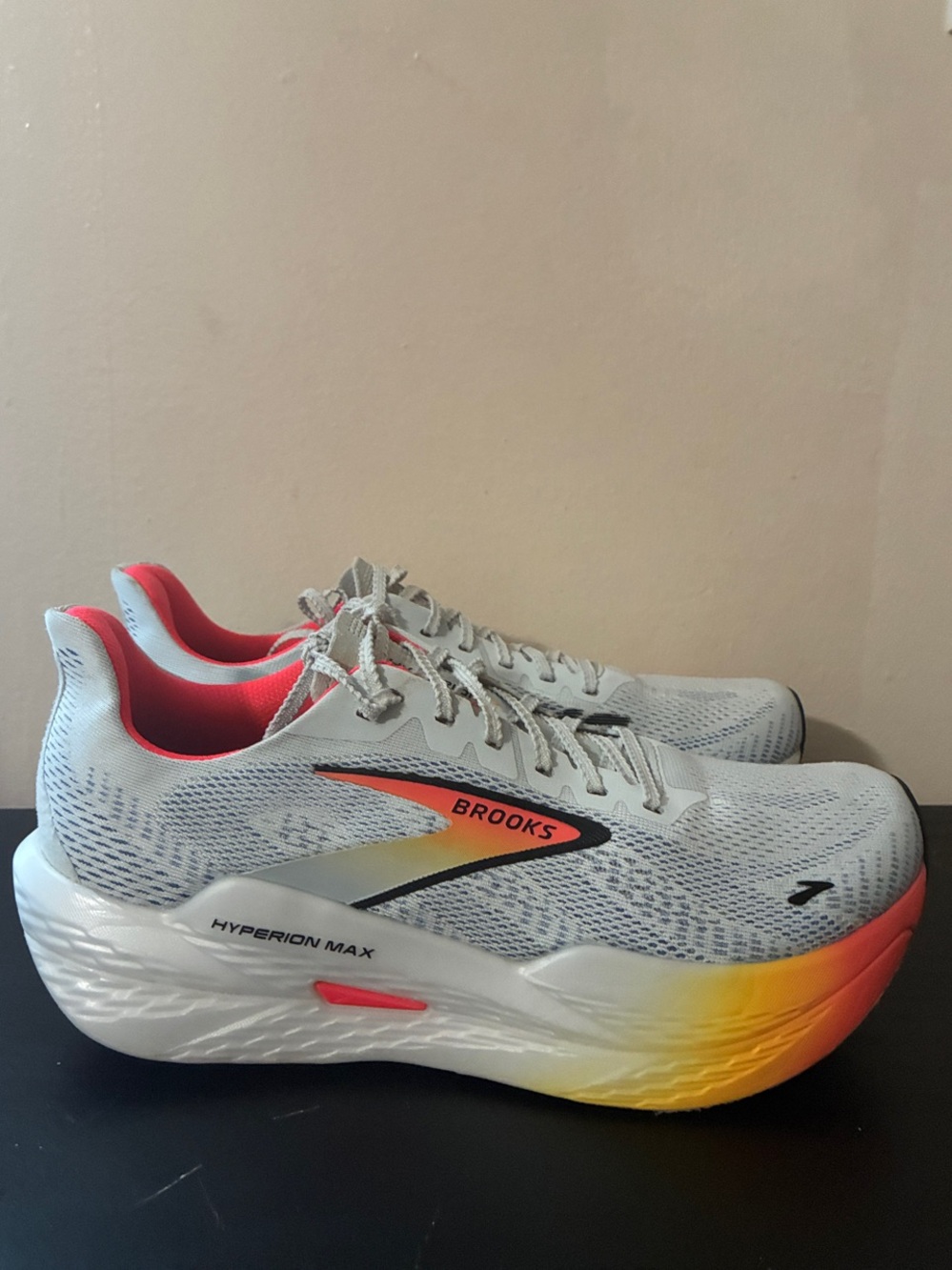 Brooks Hyperion Max 2 in the Illusion CoralBlack colorway size 9 Men’s No insole